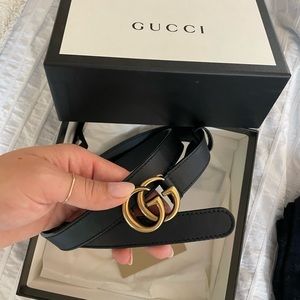 GUCCI marmont women’s black thin belt.